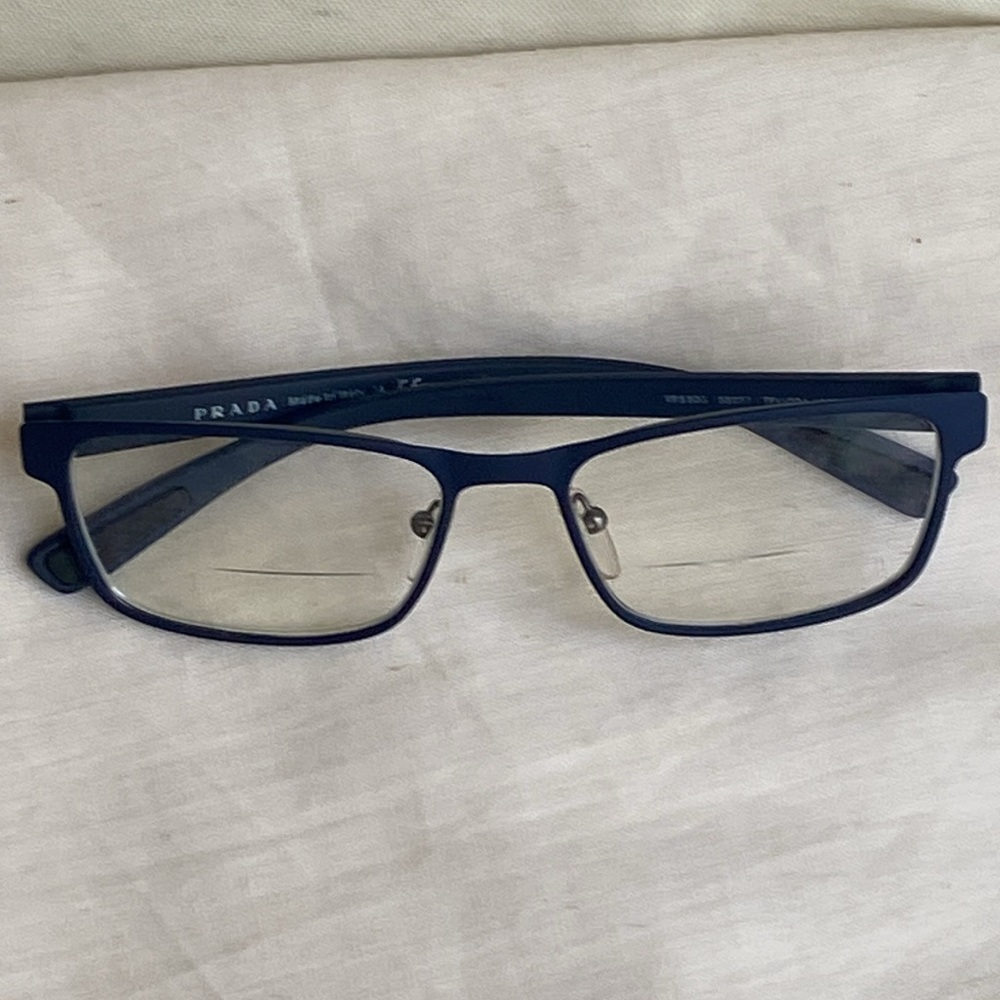 PRADA eye 👁️ glasses UNISEX Italy made light weight nave blue red logo on sides - Picture 16 of 16